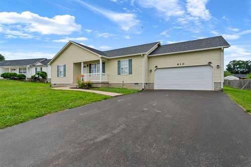 610 Hillgreen St, Bowling Green, KY, 42101-4427 | Card Image