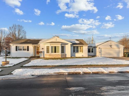 1456 W Garfield St, Davenport, IA, 52804-1758 | Card Image