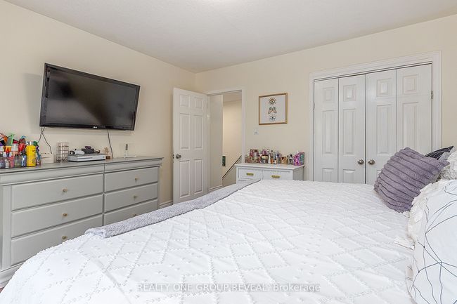 839 Modlin Rd, House attached with 5 bedrooms, 3 bathrooms and 3 parking in Pickering ON | Image 14