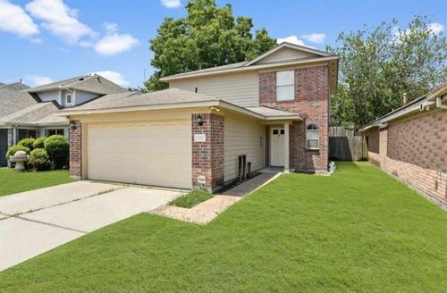 2106 Tomlinson Trail Dr, Houston, TX, 77067-3831 | Card Image