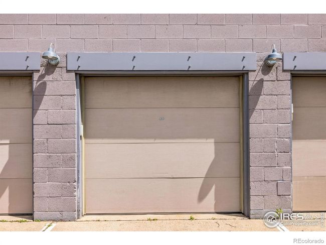 Detached 1 car garage | Image 17