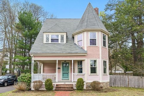 207 Weston Rd, Wellesley, MA, 02482-5719 | Card Image