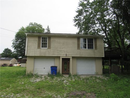 3240 Menough Rd, Ravenna, OH, 44266-1628 | Card Image