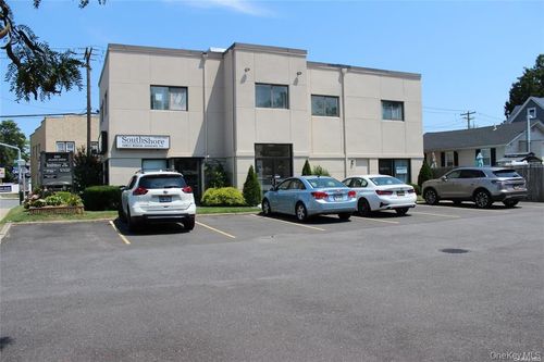 1000 Atlantic Ave, Baldwin, NY, 11510-4247 | Card Image
