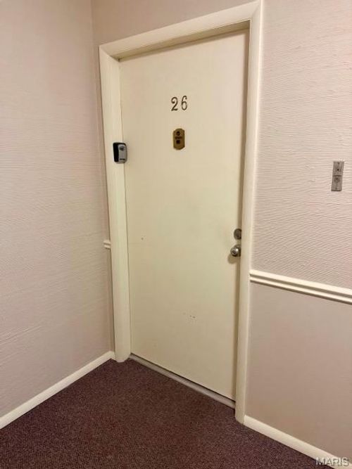 apt-26-10367 Oxford Hill Dr, Saint Louis, MO, 63146-5737 | Card Image