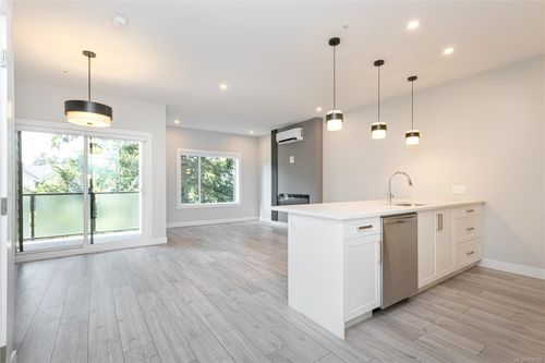 305-924 Jenkins Ave, Langford, BC, V9B2N7 | Card Image