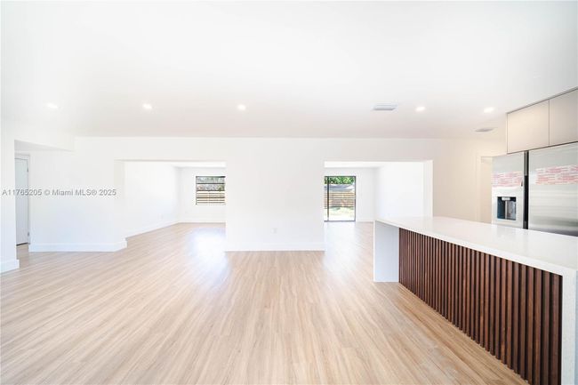 19920 Holiday Rd, House other with 3 bedrooms, 2 bathrooms and null parking in Cutler Bay FL | Image 12