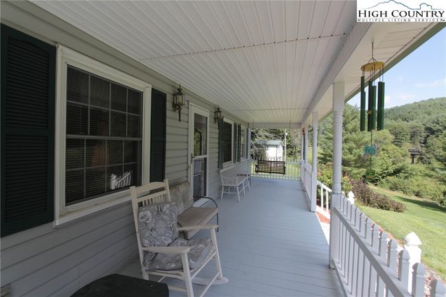 581 N Fork New River Rd, House other with 4 bedrooms, 3 bathrooms and null parking in Lansing NC | Image 10