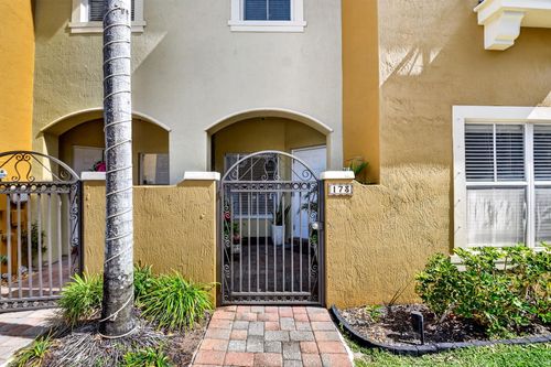 173 Lake Monterey Circle, Boynton Beach, FL, 33426 | Card Image