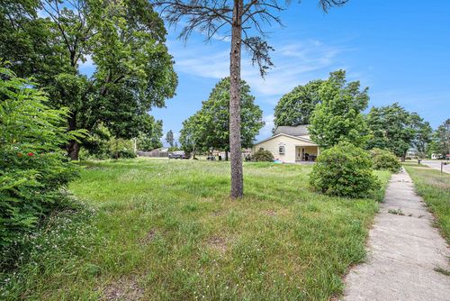 310/312 Pine, Kalkaska Township, MI, 49646 | Card Image