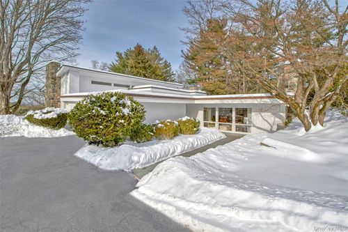 132 Ridgecrest Rd, Briarcliff Manor, NY, 10510-2505 | Card Image