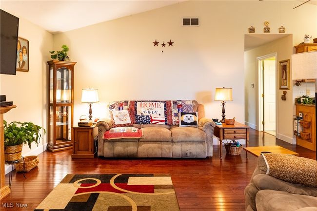 42 Turnberry Ln, Condo with 3 bedrooms, 2 bathrooms and null parking in Parkersburg WV | Image 9