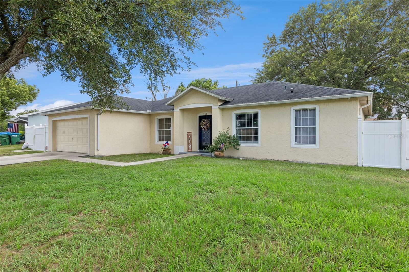 Residential in DELTONA 2