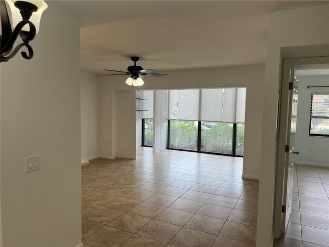 1 - 5617 Ashton Lake Dr, Condo with 2 bedrooms, 2 bathrooms and null parking in Sarasota FL | Image 10