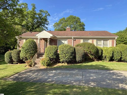 126 W Circle Avenue, Greenville, SC, 29607-1517 | Card Image