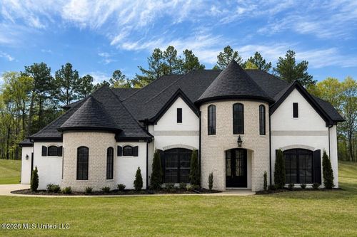 206 Poplar Ln, Holly Springs, MS, 38635-1002 | Card Image