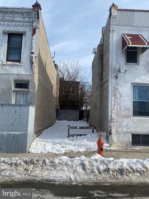 2363 N Beechwood St, Philadelphia, PA, 19132-4811 | Card Image