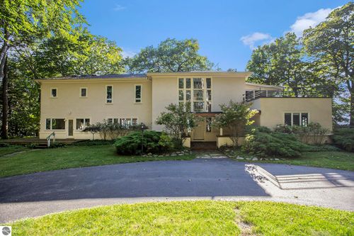 501 Michigan Avenue, Frankfort, MI, 49635 | Card Image