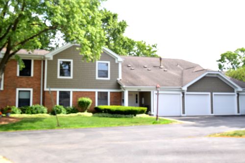 2c-285 Mayfair Ln, Schaumburg, IL, 60193-2062 | Card Image
