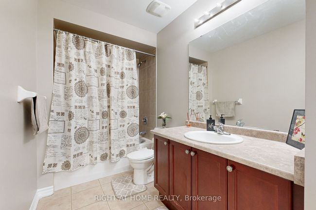 16 Sculptor St, House attached with 4 bedrooms, 3 bathrooms and 1 parking in Brampton ON | Image 27