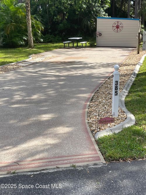 385-385 Oak Cove Rd, Titusville, FL, 32780-2537 | Card Image