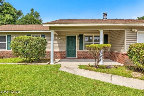 1019 Blue Leaf Pl, Jacksonville, NC, 28546-4526 | Card Image