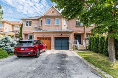 17 Coppermill Dr, Home with 3 bedrooms, 4 bathrooms and 3 parking in Brampton ON | Image 1