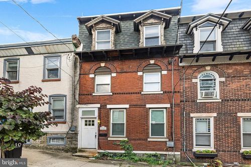 106 Kalos St, PHILADELPHIA, PA, 19128-3828 | Card Image