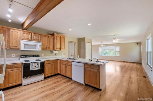 1490 Gage Rd, Holly, MI, 48442-8319 | Card Image