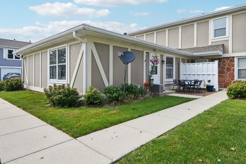 226-226 Nantucket Hbr, Schaumburg, IL, 60193-4224 | Card Image