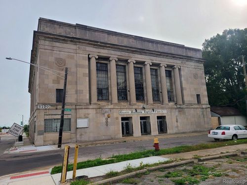 8200 Mack Ave, Detroit, MI, 48214-1844 | Card Image