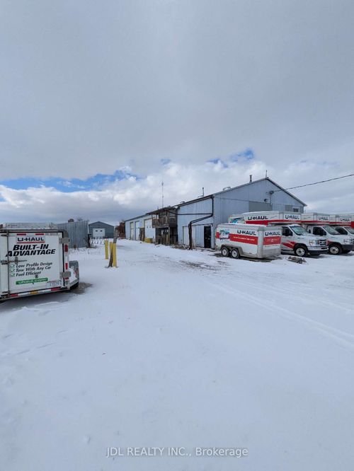 740 Gillard St, Wallaceburg, ON, N8A4Z5 | Card Image