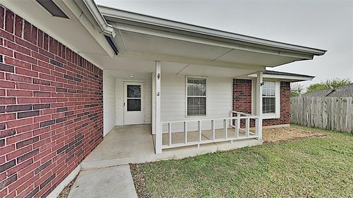 604 Bluegrass Lane, Yukon, OK, 73099 | Card Image