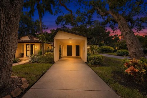 77-6947 Woodwind Dr, Sarasota, FL, 34231-5744 | Card Image