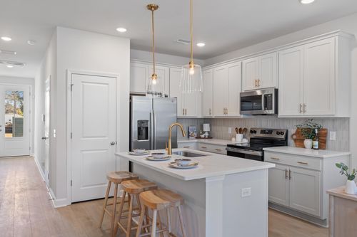 465 Martins Creek Blvd, Summerville, SC, 29485-5555 | Card Image