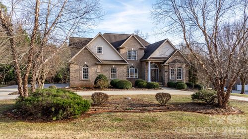 2301 Willow Creek Dr, Newton, NC, 28658-4223 | Card Image