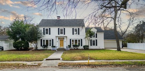2025 Walworth St, Greenville, TX, 75401-5334 | Card Image