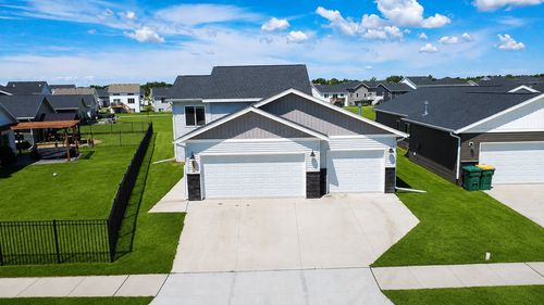 6879 67th St S, Horace, ND, 58047-9586 | Card Image