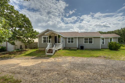 4912 S 165th West Ave, Sand Springs, OK, 74063-4693 | Card Image