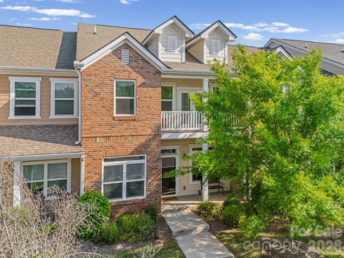 204 Overstone Ct, Fort Mill, SC, 29715-5015 | Card Image