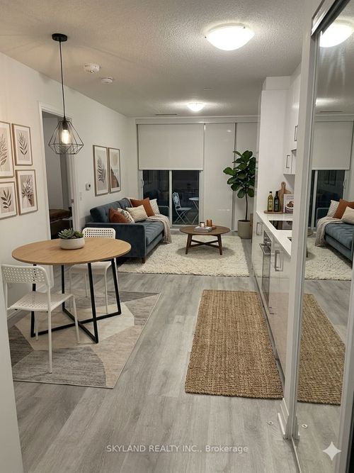 205-251 Manitoba St, Etobicoke, ON, M8Y0C7 | Card Image