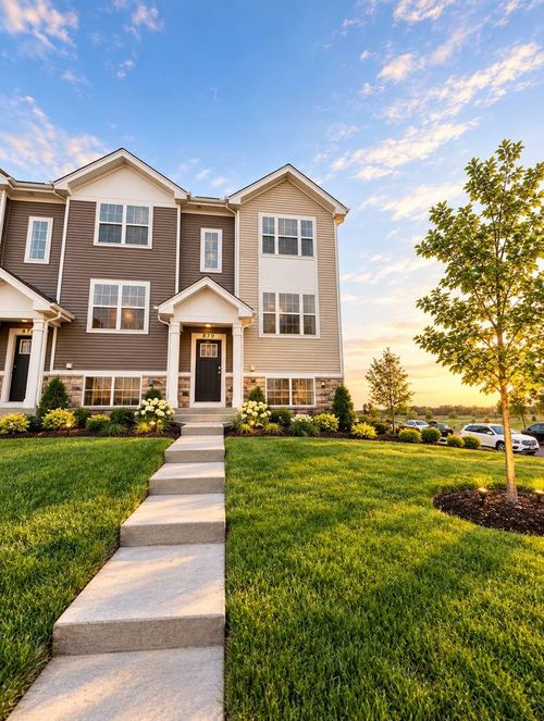880 Briar Glen Court, Hampshire, IL, 60140 | Card Image