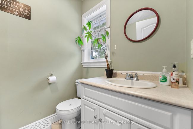 559 Mclachlan Rd, House other with 4 bedrooms, 2 bathrooms and 6 parking in White Lake ON | Image 20