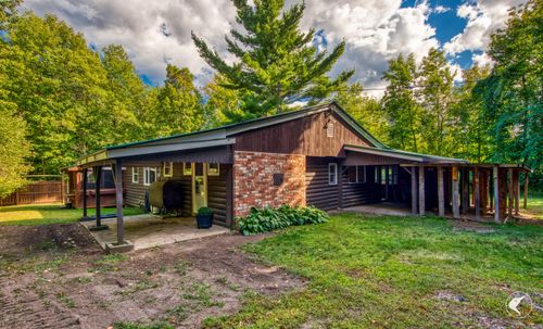 10 Lawrence Way, Wilmington, NY, 12997-1917 | Card Image