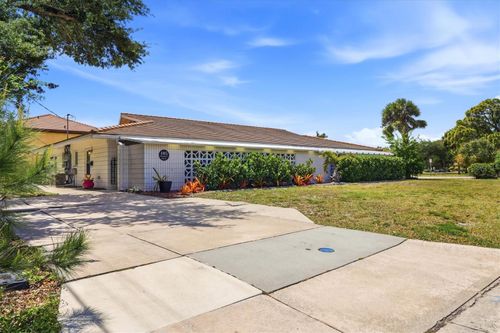 405 Menendez St, VENICE, FL, 34285-2247 | Card Image