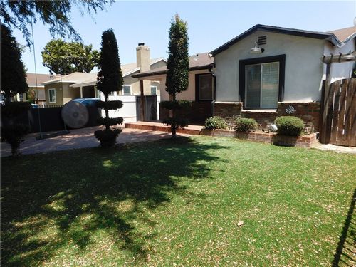 10414 Dorothy Ave, South Gate, CA, 90280-6818 | Card Image