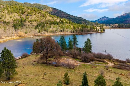 23203 E Killarney Lake Rd, Cataldo, ID, 83810-9324 | Card Image