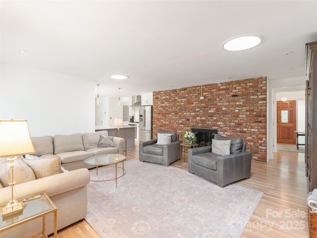 Family Room | Image 13