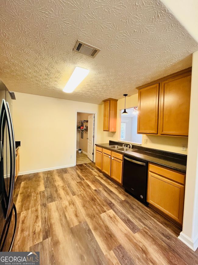 258 Henry Higgins Rd, House other with 3 bedrooms, 2 bathrooms and 3 parking in Jackson GA | Image 6