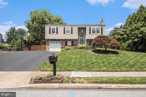 143 Deacon Dr, NORRISTOWN, PA, 19403-2851 | Card Image